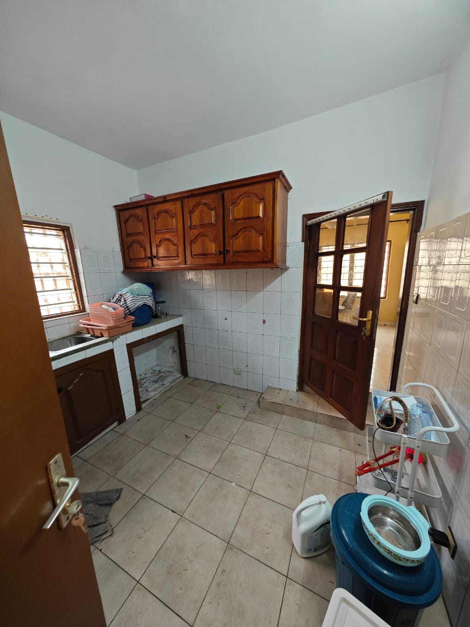 Villa avec jardin 3 chambres à louer à Avedji proche du goudron – 300 000 FCFA