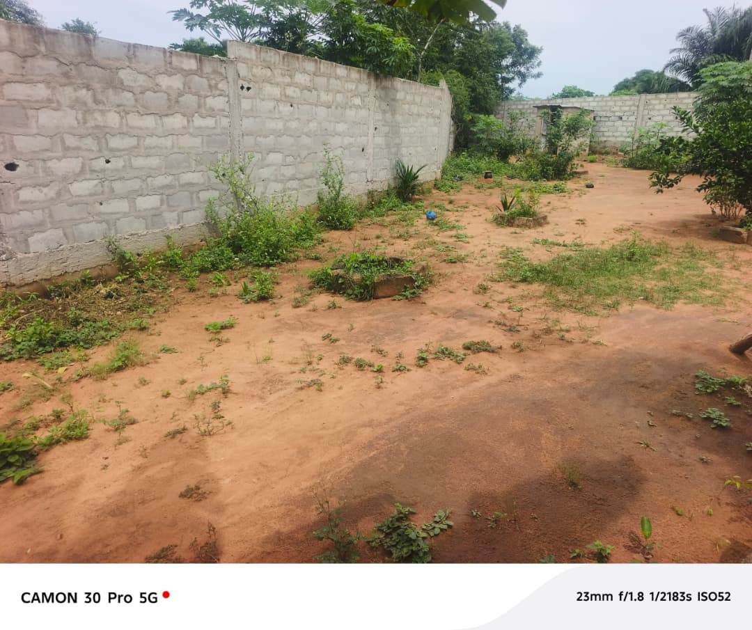 Villa 2 chambres à louer à Baguida – 250 000 FCFA