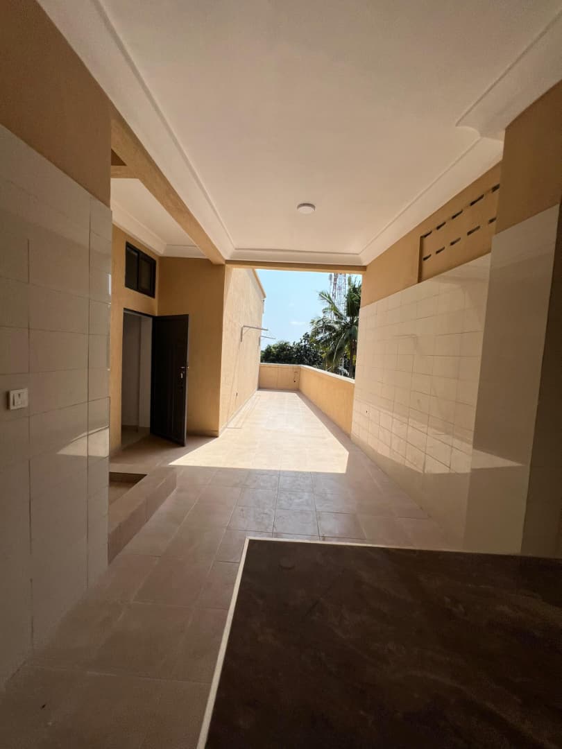 Duplex 4 chambres à louer à Avenou Adinamoto – 550 000 FCFA/mois