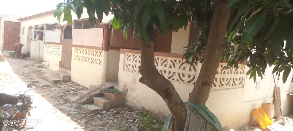Maison en vente à Agoe légbassito – 16 000 000 FCFA