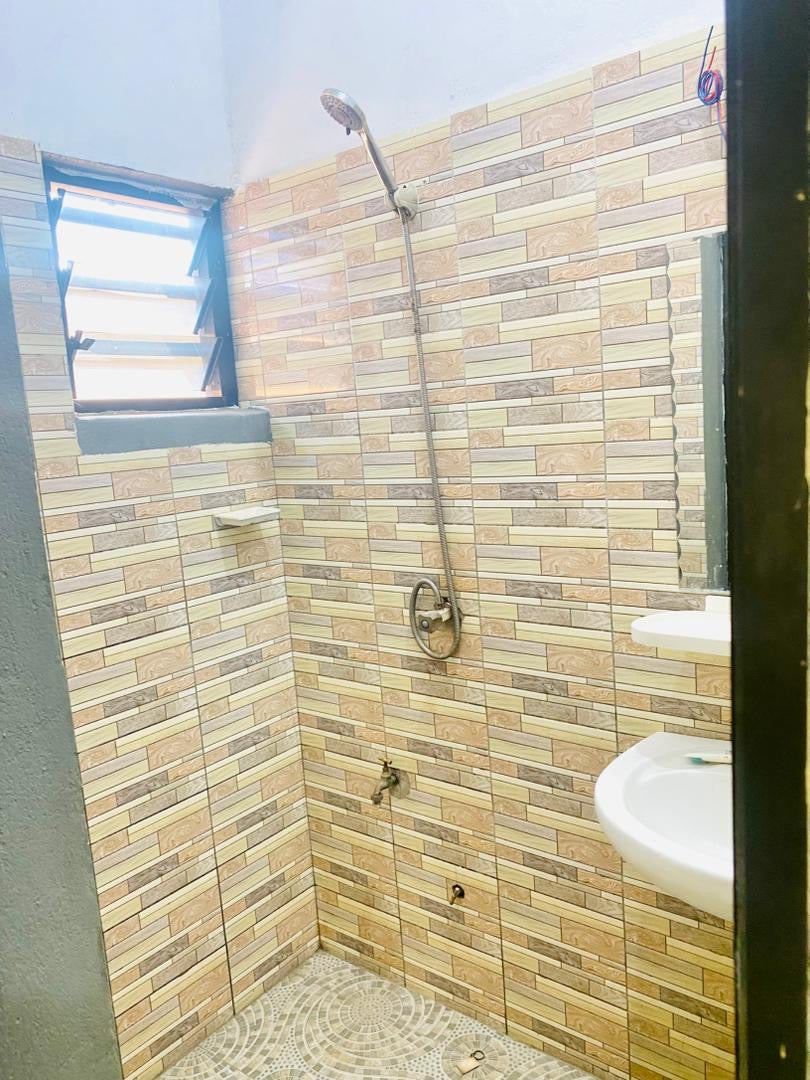 VILLA DUPLEX 6 PIÈCES AVEC PISCINE À VENDRE À DJIDJOLÉ – 600 m² | 03 TAMPONS