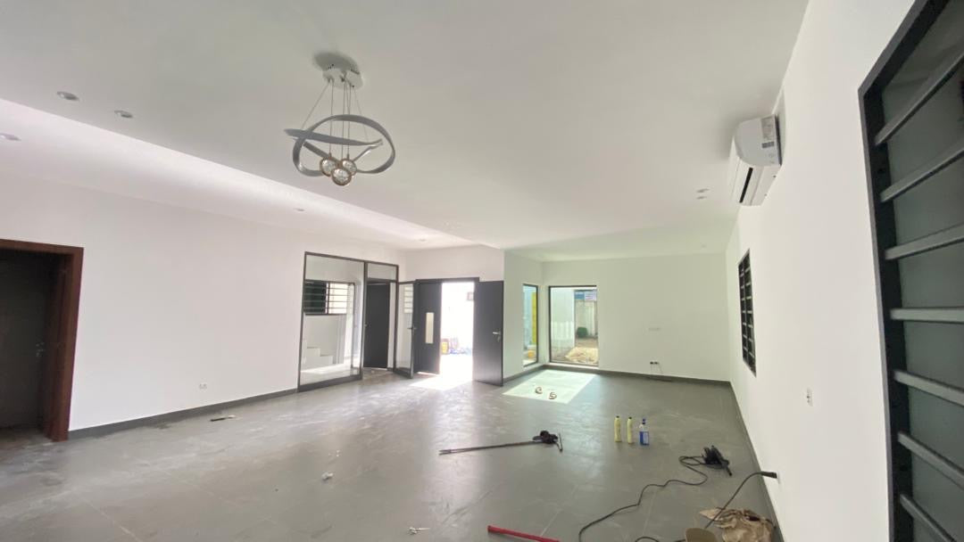 Villa duplex à louer à Tokoin – 1 100 000 FCFA