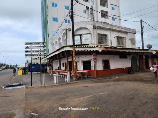 IMMEUBLE À VENDRE À DEKON – 300 m² | TITRE FONCIER