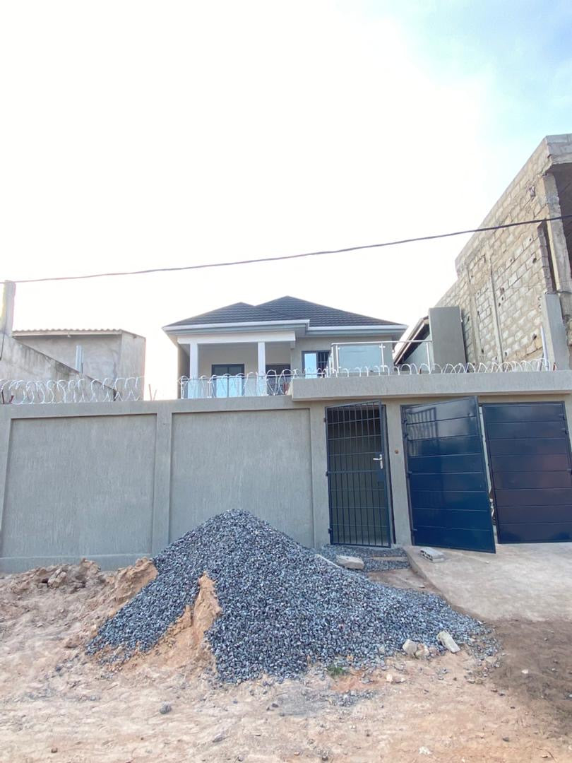Villa 5 chambres en vente à Adidogomé Sagbado-Logoté – 90 millions FCFA
