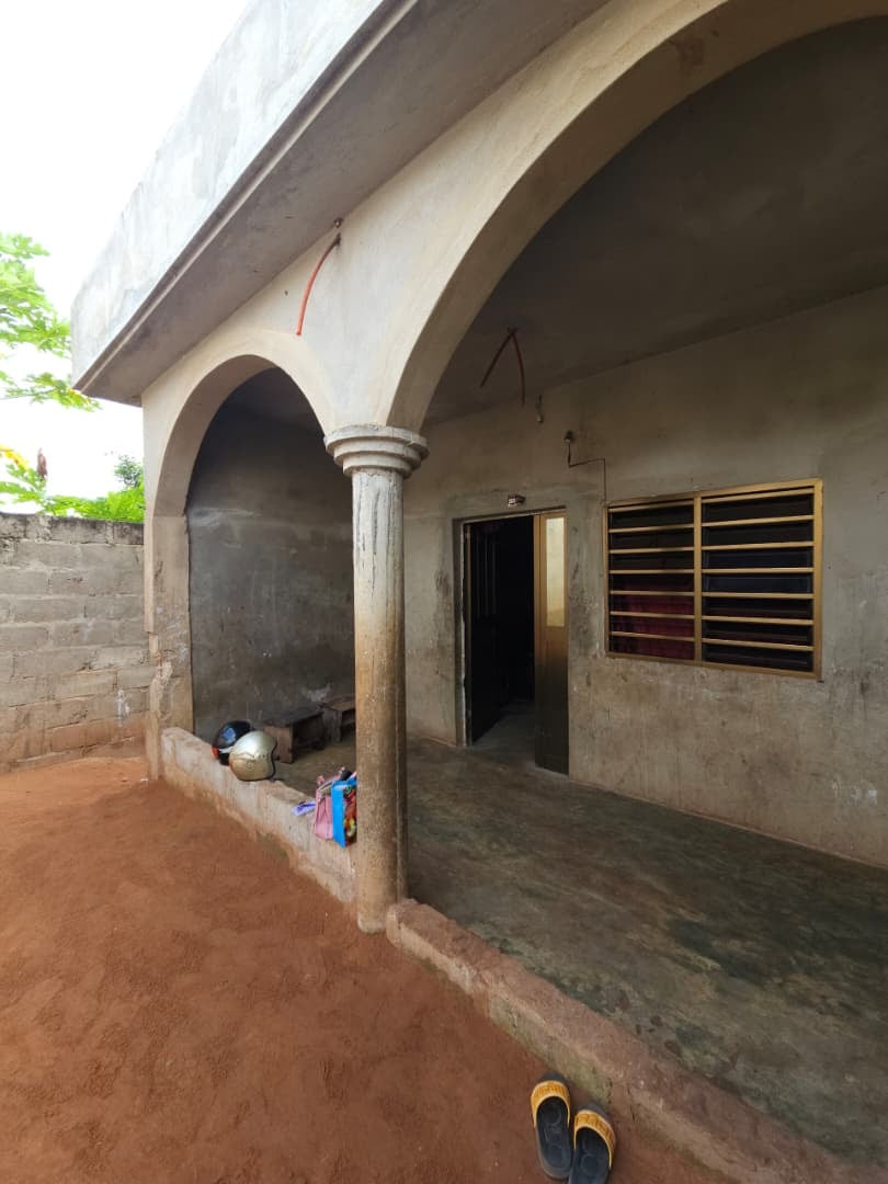 Villa 3 chambres en vente à Agoè Legbassito Kognito – 16 millions FCFA