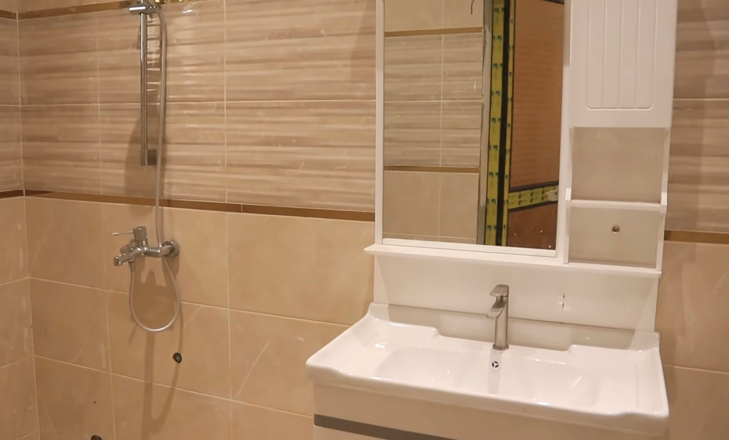 Villa 7 chambres avec piscine et jardin en vente à Kégué – 300 millions FCFA