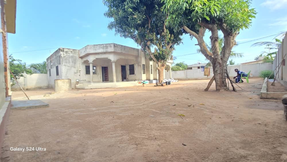 LOMÉ - ZANGUÉRA KLÉMÉ – VILLA 4 CHAMBRES À VENDRE
