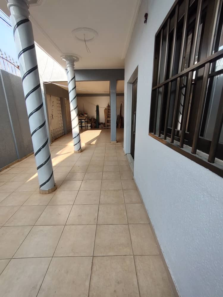 VILLA 7 PIÈCES À VENDRE – KÉGUÉ KÉLÉGOUGAN (FACE GOUDRON)