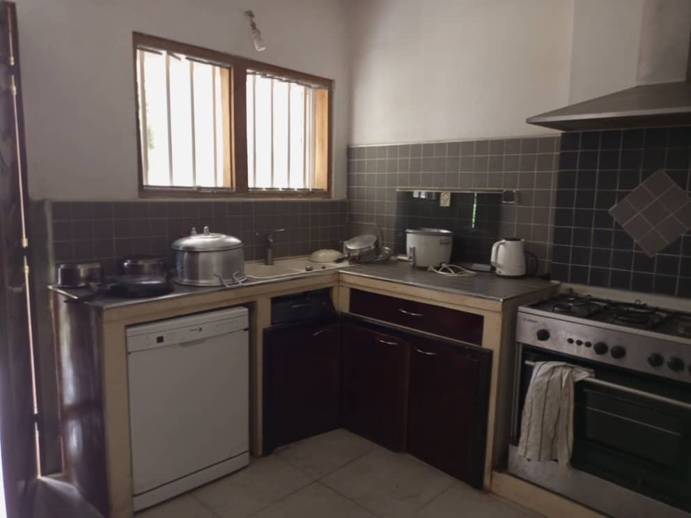 UNE VILLA À VENDRE À AGOÈ CARREFOUR BLEU - 7 PIÈCES, 200 MILLIONS FCFA
