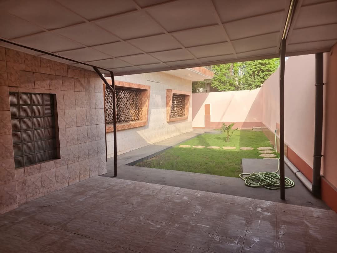 IMMEUBLE 7 PIÈCES À VENDRE À TOKOIN – 1 LOT | TITRE FONCIER