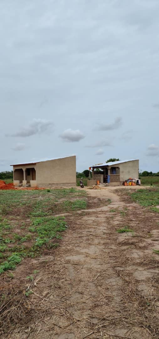 À VENDRE : 55 LOTS DISPONIBLES À ADÉTIKOPÉ TONOUKOUTI (ADOU-GODO)