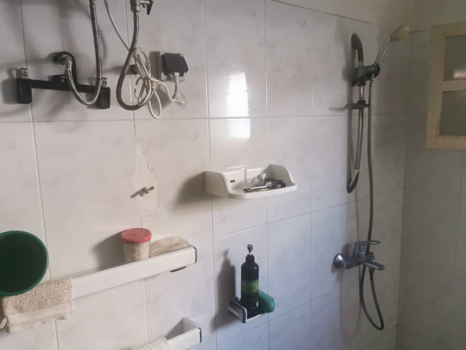 UNE VILLA DE 13 PIÈCES À VENDRE À AGBALÉPÉDO