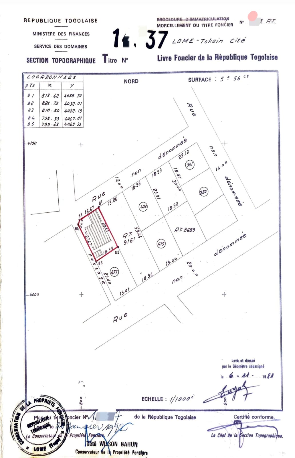 Lot en angle de rue avec ancienne villa duplex 8 chambres en vente à Tokoin Solidarité – 90 millions FCFA