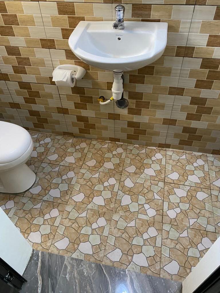 Chambre salon meublée à louer à Avédji – 250 000 FCFA