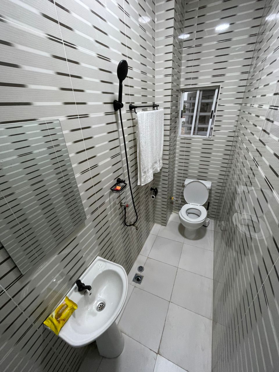 Appartement meublé à louer à adewui – 300000 FCFA