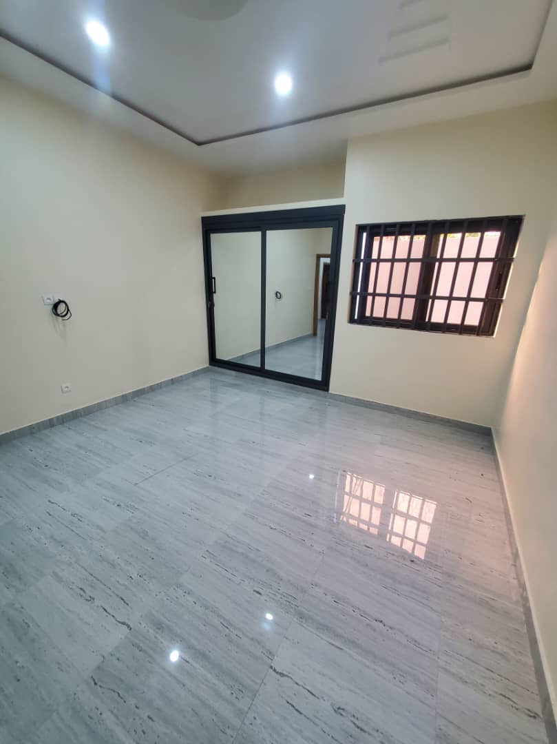 LOMÉ – ADIDOGOMÉ SAGBADO – VILLA 4 PIÈCES À VENDRE