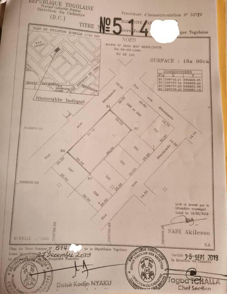 Terrain de 1800 m² en vente à Agoè Kossigan - 120 millions FCFA
