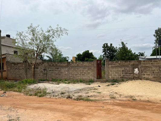 Terrain de moins d'un lot en vente à Sanguera – 23 millions FCFA