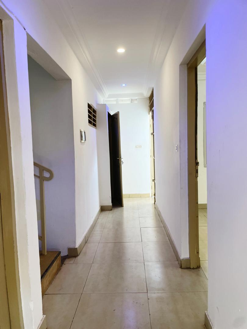 Villa duplex à louer à Tokoin – 400000 FCFA