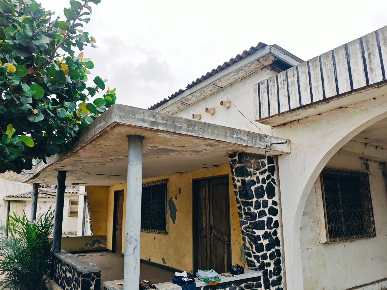 Terrain de 998 m² en vente à Super Taco – 65 millions FCFA