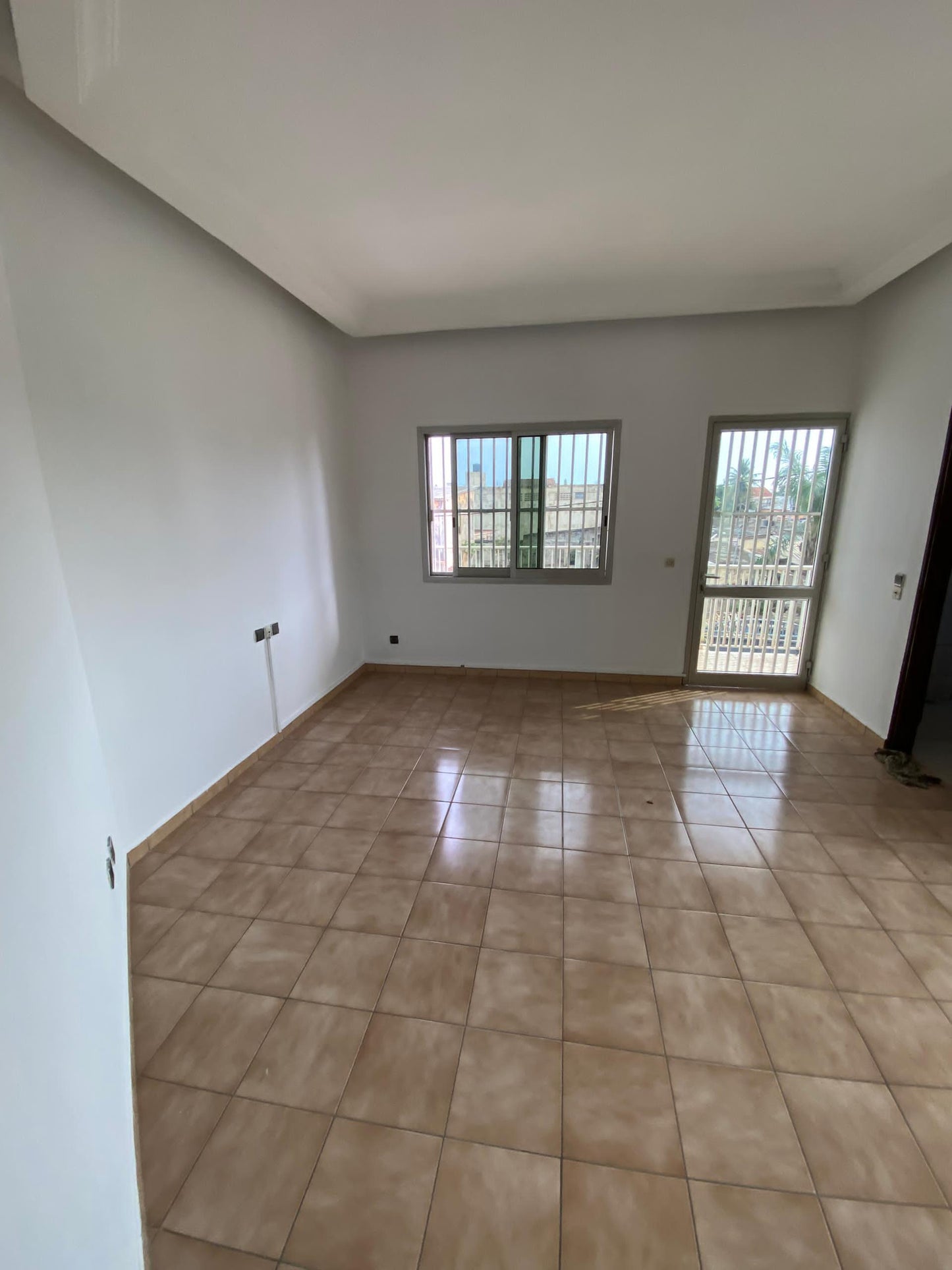 Villa duplex avec jardin à louer à Ablogamé Sarakawa – 300000 FCFA