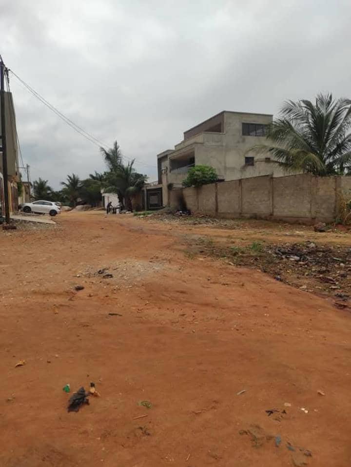 Terrain 1 lot en vente à Legbassito – 22 millions FCFA