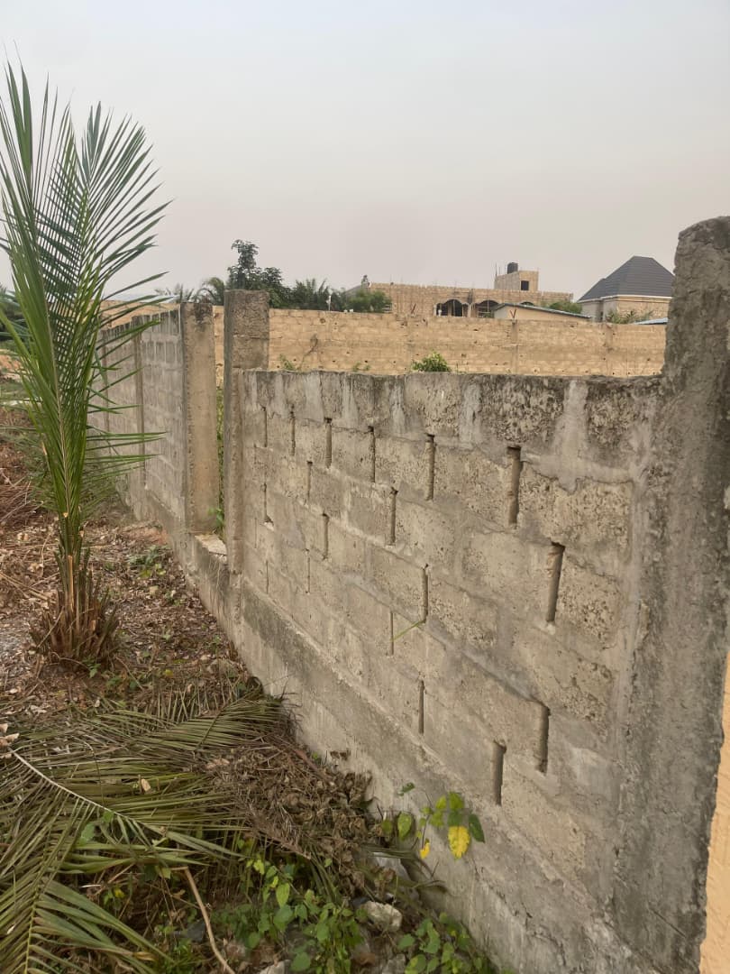 Terrain à vendre à Aképé – 14.000.000 FCFA