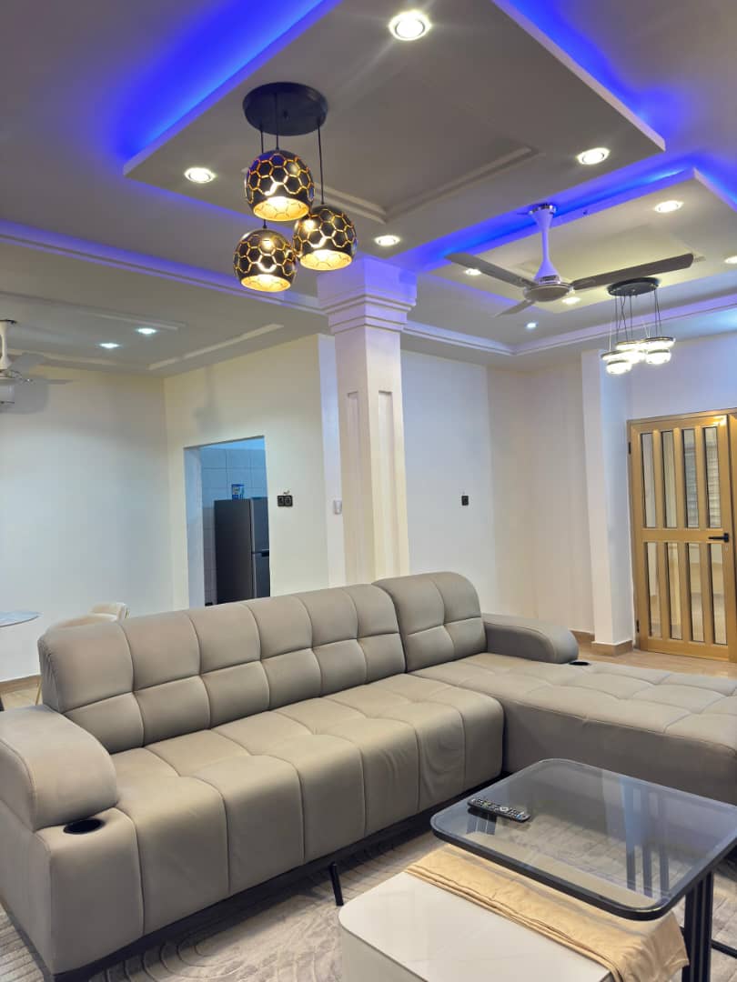 Appartement meublé à louer à Leo 2000 – 300000 FCFA