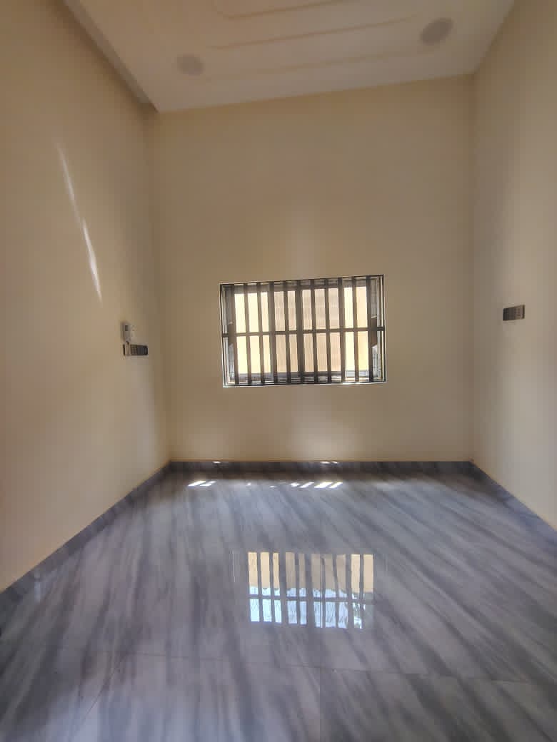 Villa 4 chambres à louer rue de l'Ocam – 800000 FCFA