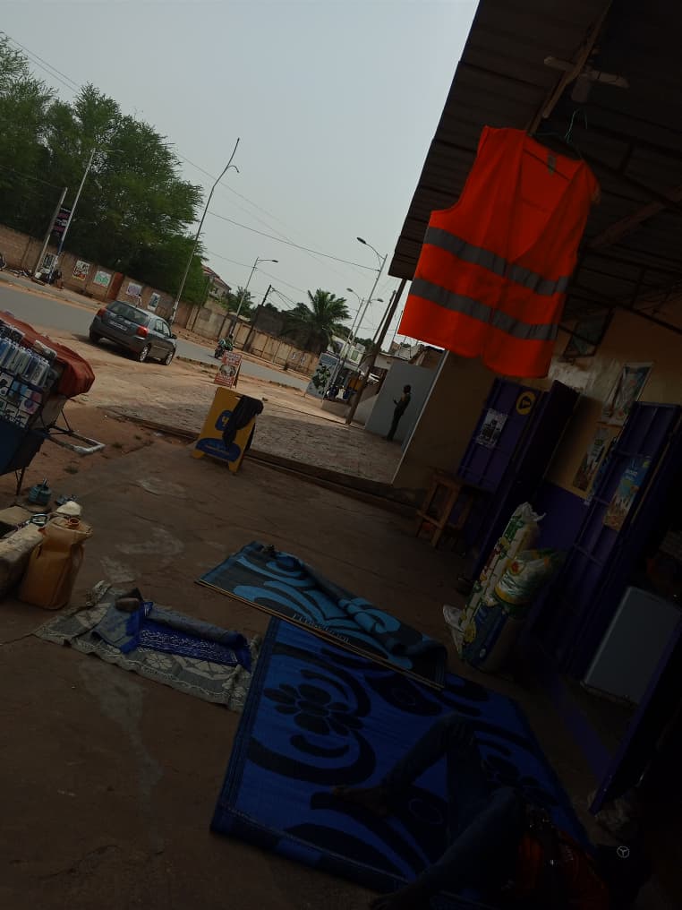 Demi lot avec 3 chambres en vente à Cacaveli – 60 millions FCFA