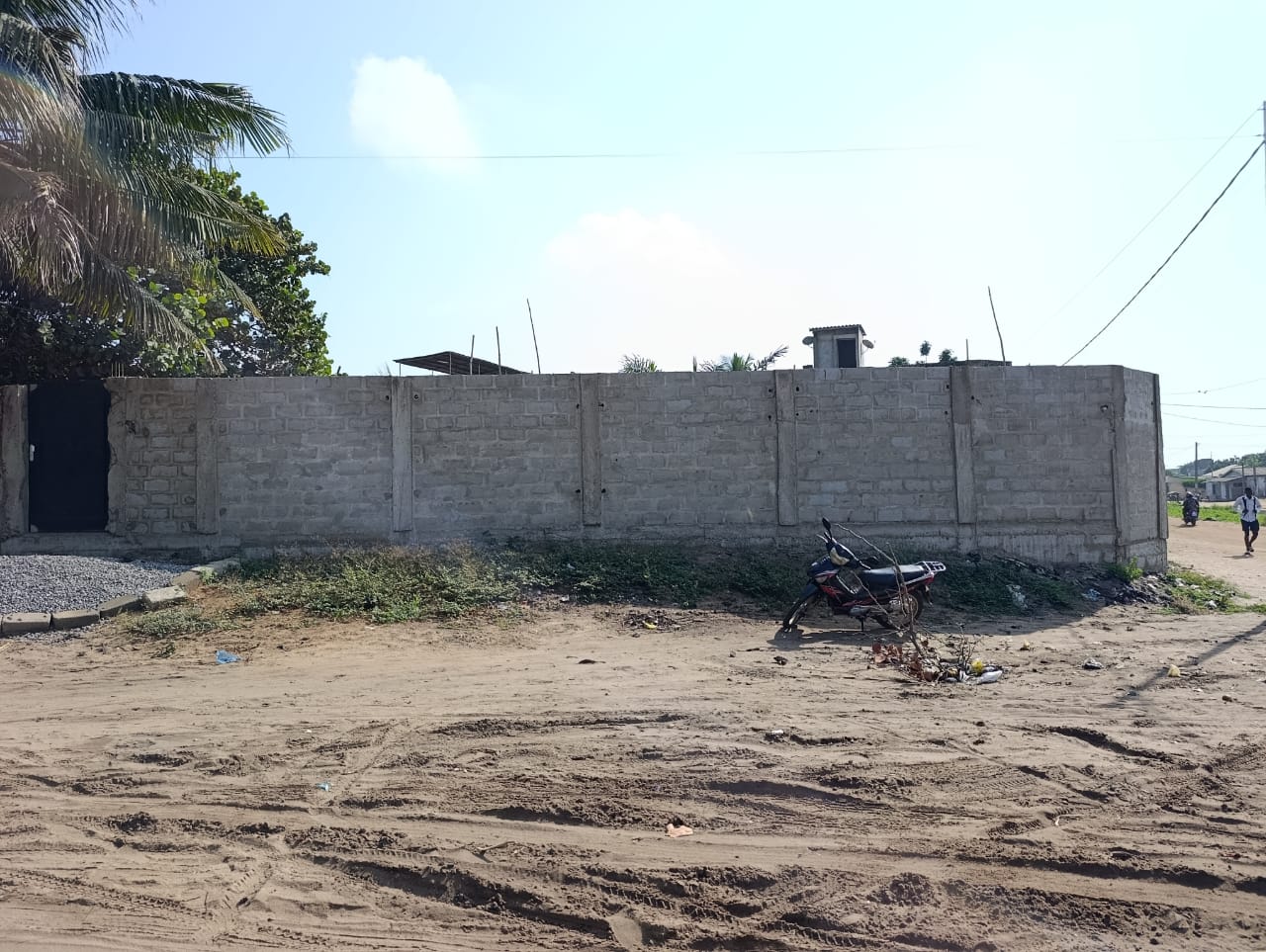 Terrain 1/2 lot à vendre au Port à côté du TP3 – 35 millions FCFA