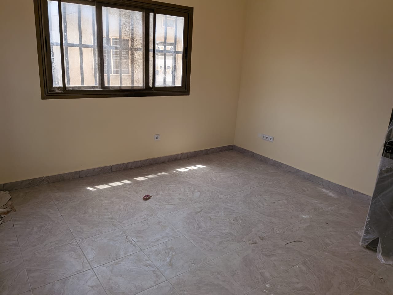 Villa 6 chambres en vente à Avépozo Hibomonou – 125 millions FCFA
