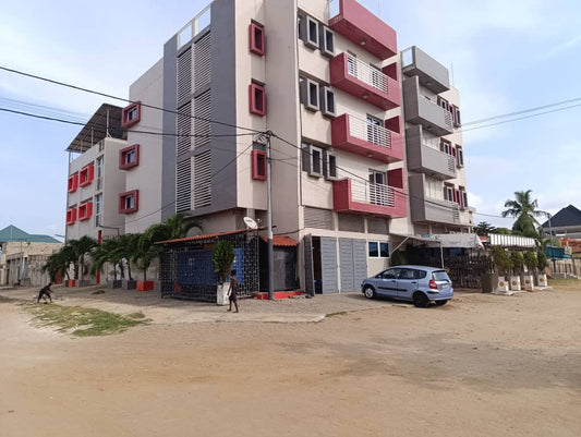 Hôtel de 12 appartements en vente à Baguida – 850 millions FCFA