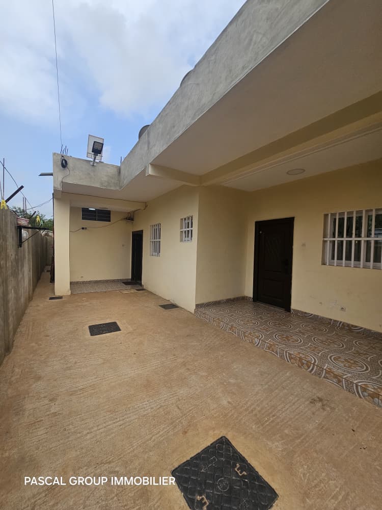 Maison en construction à Djagblé Abolavé – 27 millions FCFA