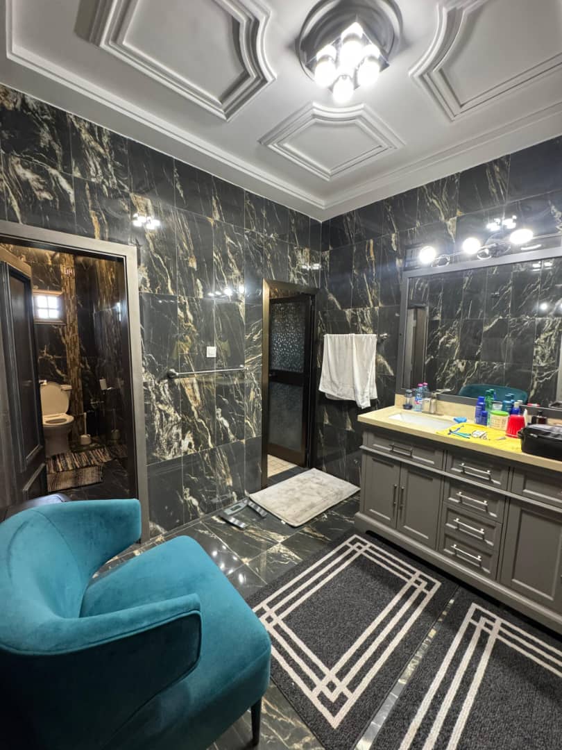 Villa 5 chambres en vente à Sogbossito – 300 millions FCFA