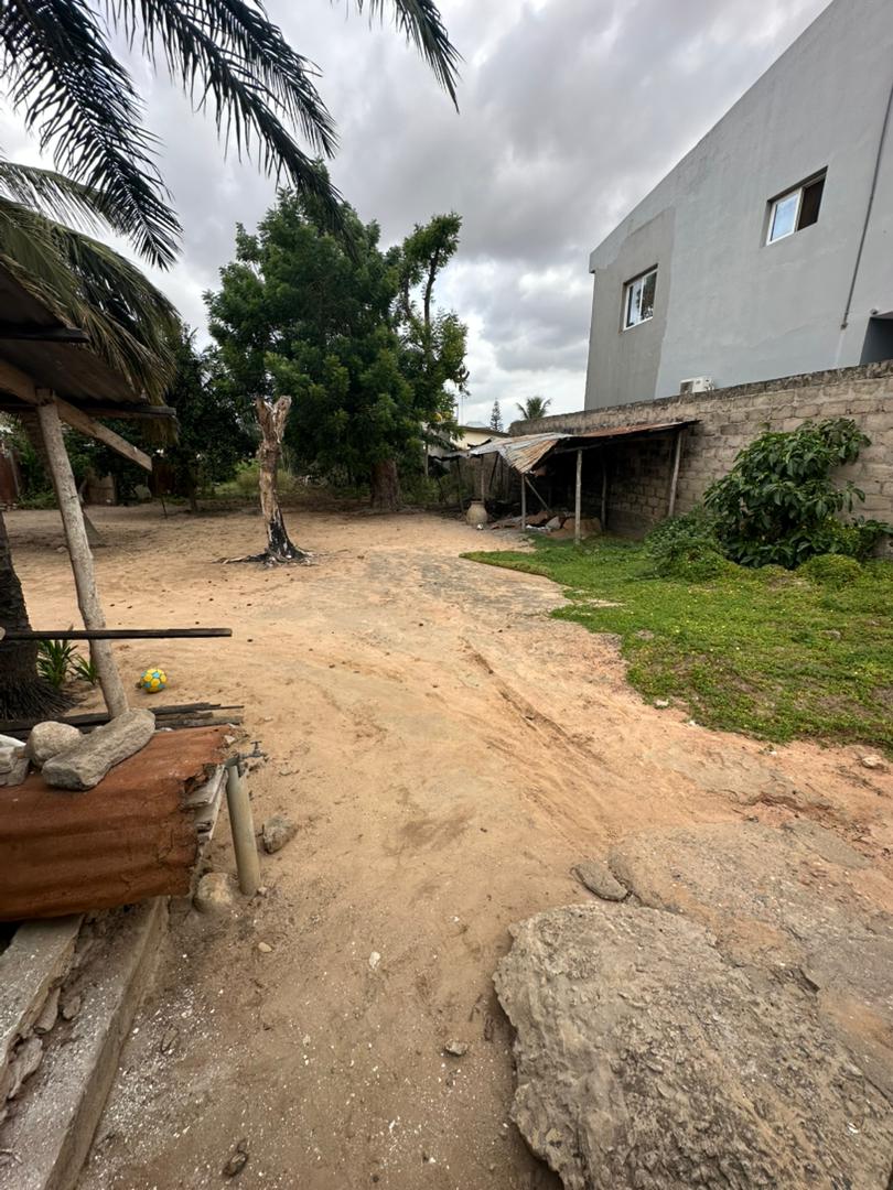 Terrain de 800 m² en vente à Agbalepedo – 70 millions FCFA