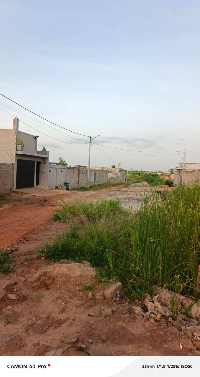 Terrain de 2 lots en vente à Agoè Legbassito – 16 millions FCFA le lot
