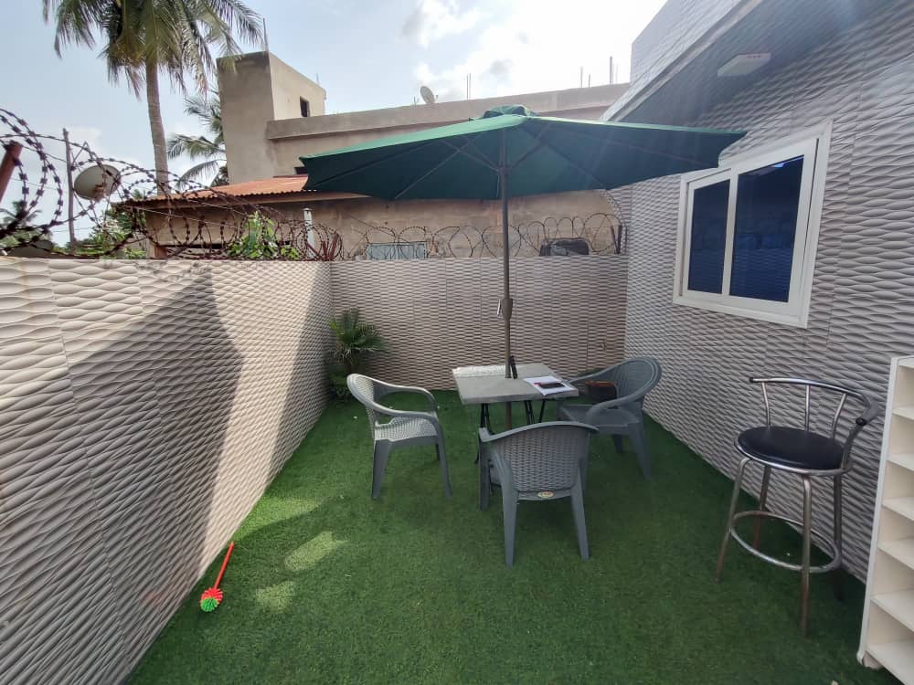Villa meublée 2 chambres à louer à Agoè Demakpoè – 400 mille FCFA