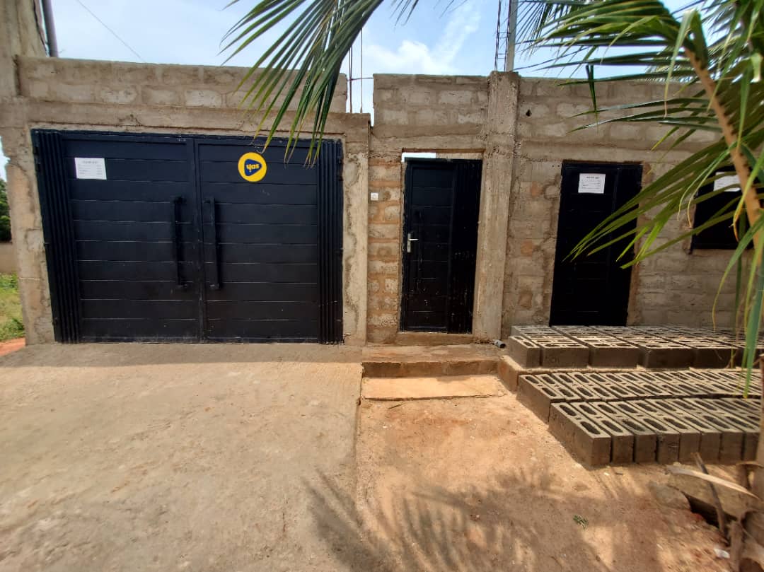 Maison R+2 en vente à Djagblé Abolavé – 30 millions FCFA