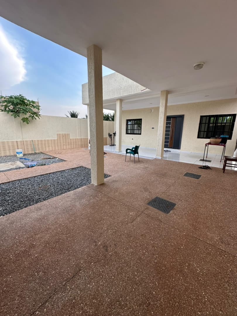 Villa 3 chambres en vente à Zanguera – 65 millions FCFA