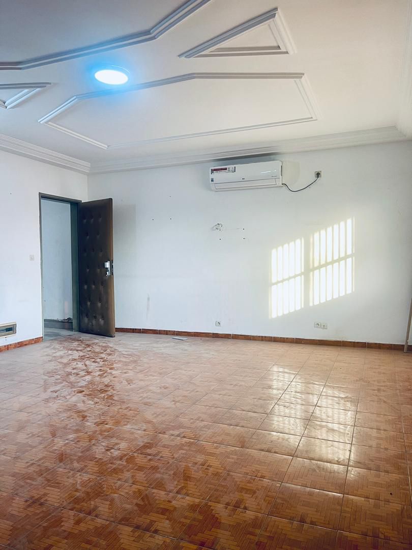 Villa 5 chambres en vente à Lomé – 350 millions FCFA