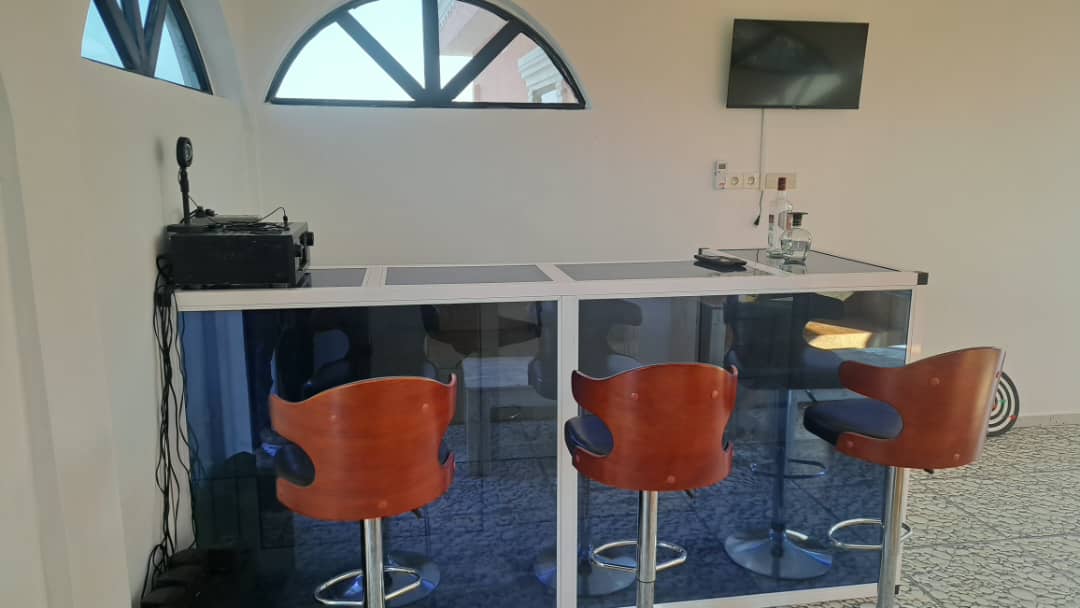 Villa 3 chambres en location meublée à Glidji – 40000 FCFA par jour