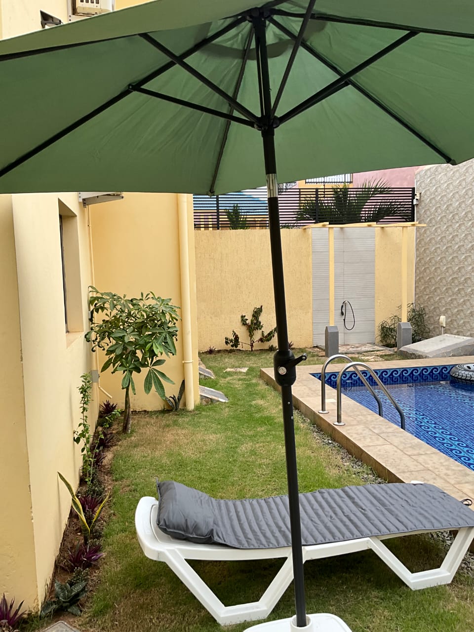 Villa meublée 4 chambres avec piscine à Adidogomé Cité Mokpokpo – à partir de 100000 FCFA