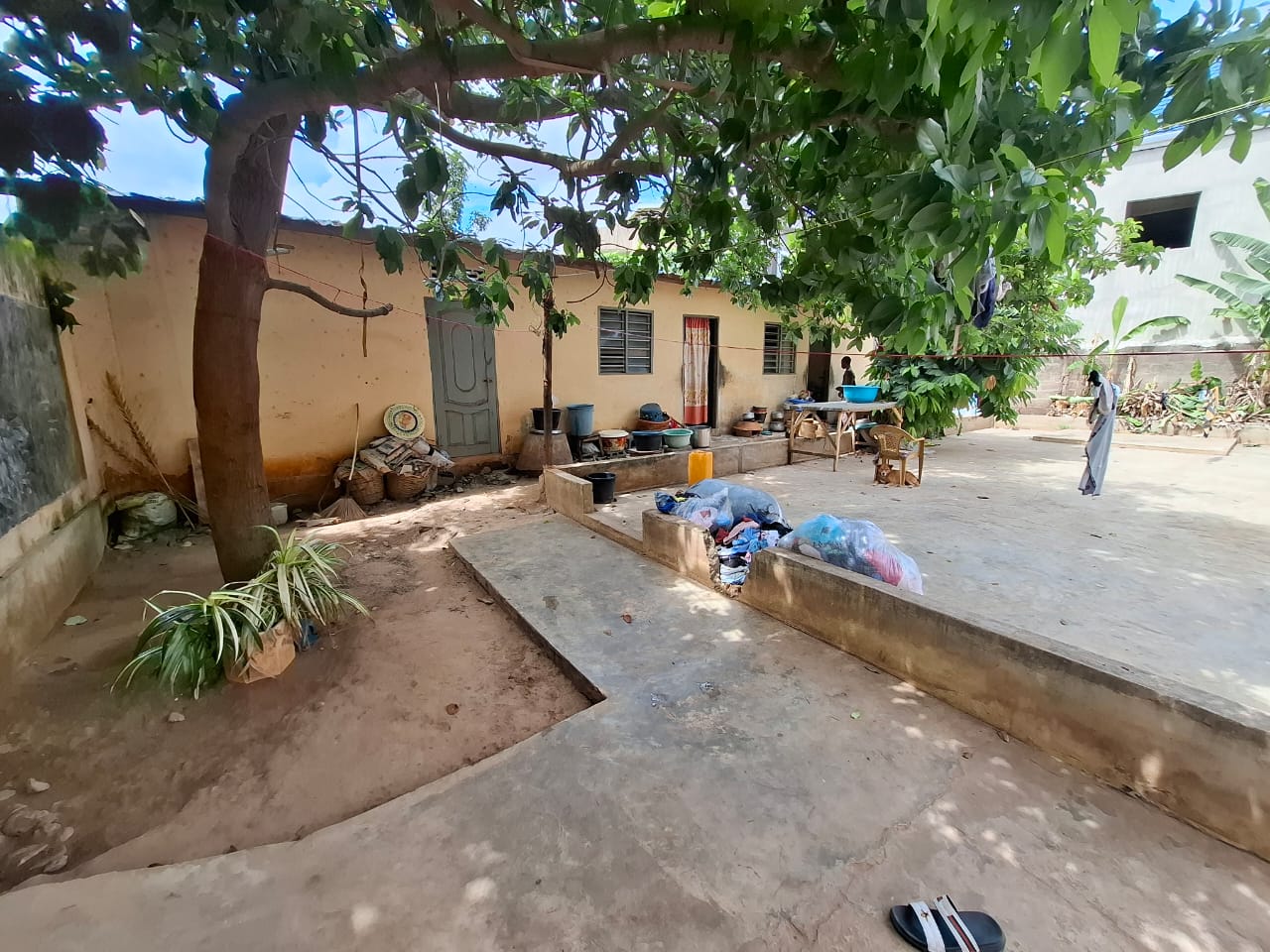 Maison 2 chambres sur 3/4 de lot en vente à Agoè – 40 millions FCFA