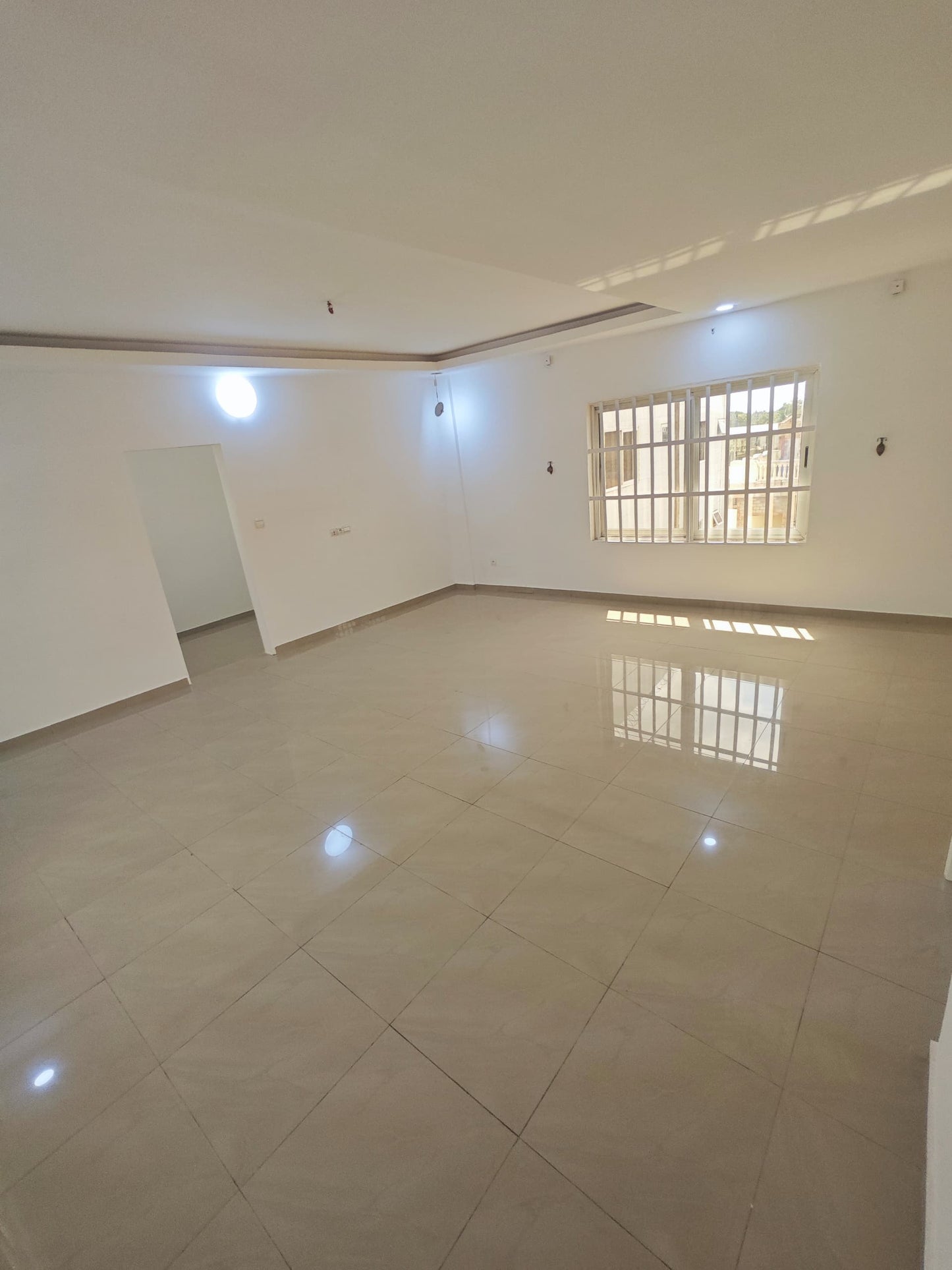 Villa triplex en location à Adidogomé Madiba – 400 mille FCFA