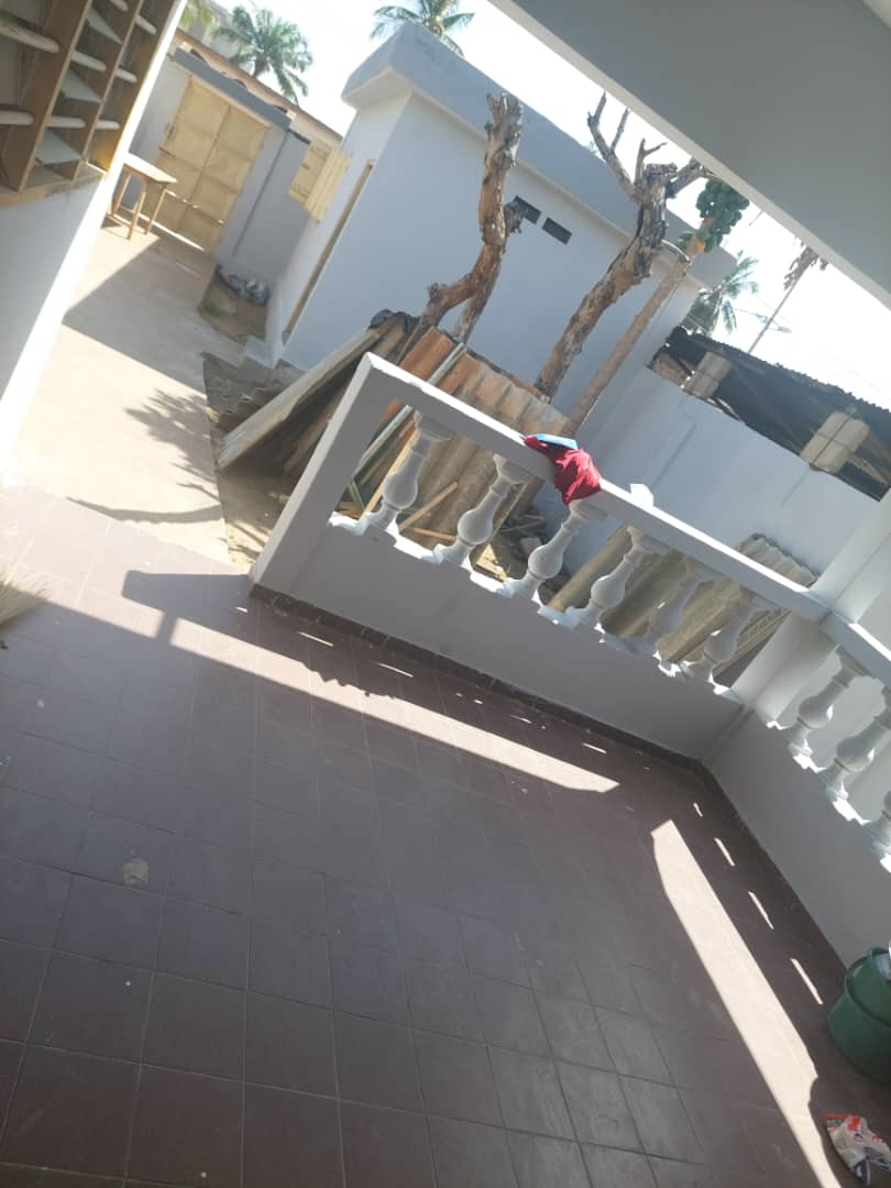 Villa 4 chambres avec boutique en vente à Agoè Demakpoè – 23 millions FCFA