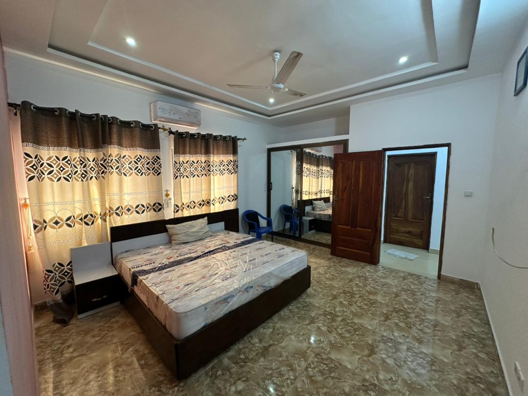 Villa duplex meublée à louer à Ségbé – 400000 FCFA/mois