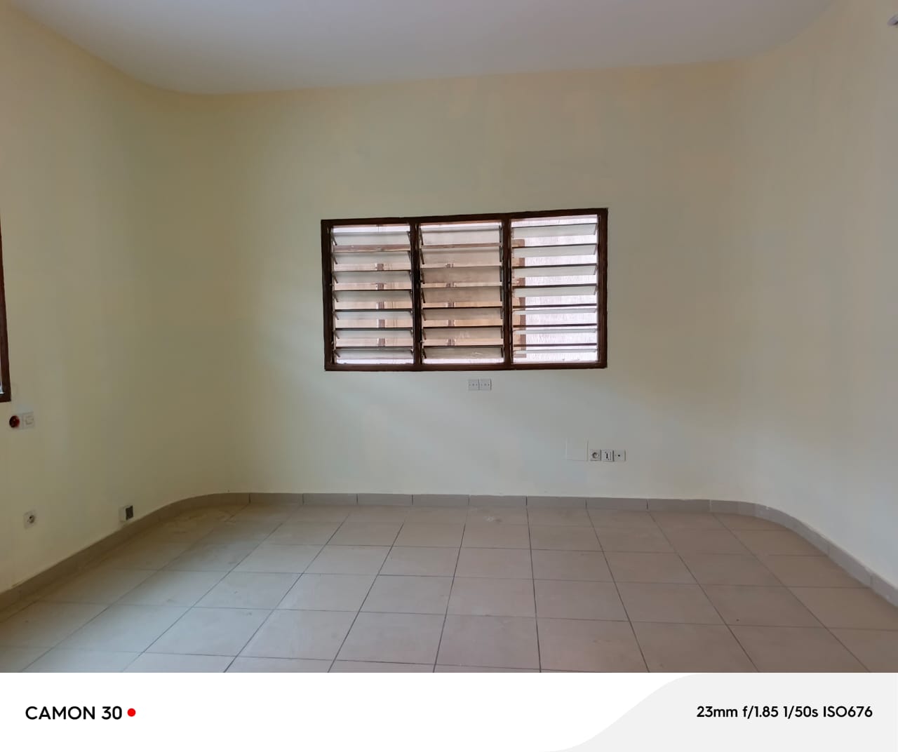 Villa basse 3 chambres en vente en angle de rue à Agoè Cacaveli – 70 millions FCFA