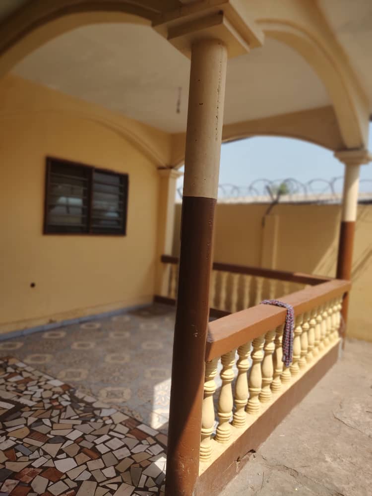 Villa 5 pièces en vente à Ablogamé – 70 millions FCFA