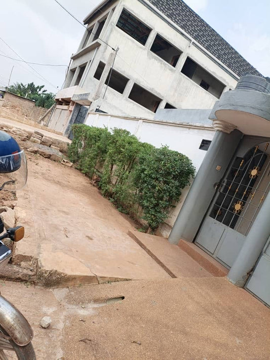 Villa 3 chambres sur 1 lot à vendre à Agoè Fil Ô Parc – 100 millions FCFA